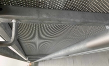 Detalle llanta de 10 cm de altura en su parte inferior